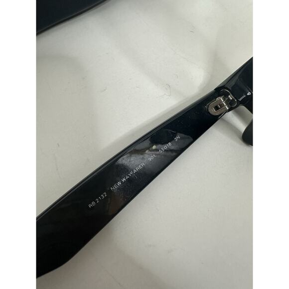 Ray Ban RB 2132 New Wayfarer Sunglasses-Black With Case - Picture 4 of 10